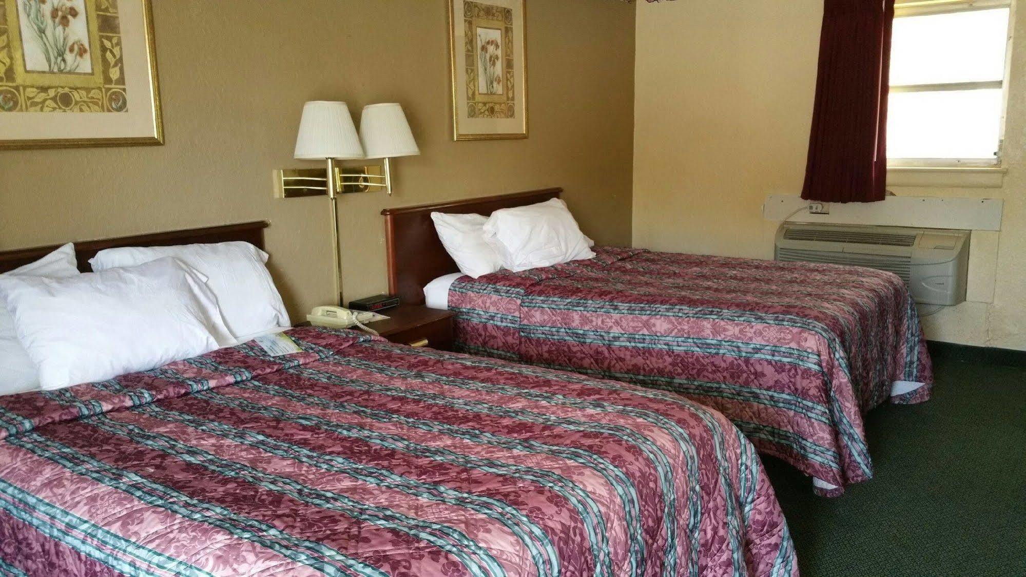 Best Budget Inn Tell City Екстериор снимка