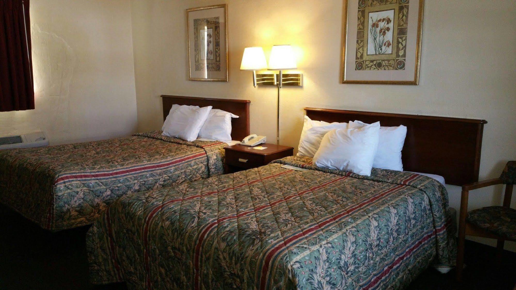 Best Budget Inn Tell City Екстериор снимка